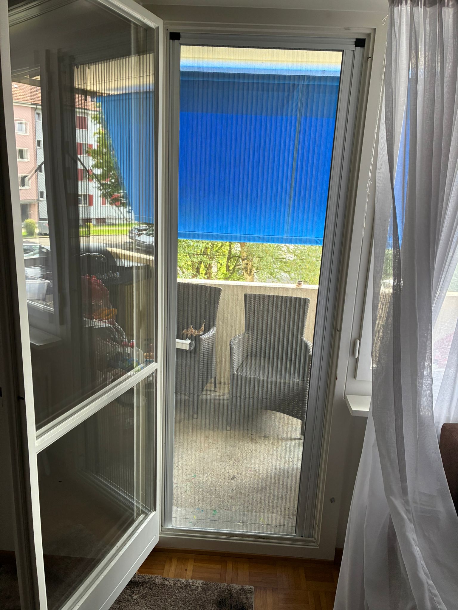 Moderne Markisen montiert in Zürich von StorenService Tiler