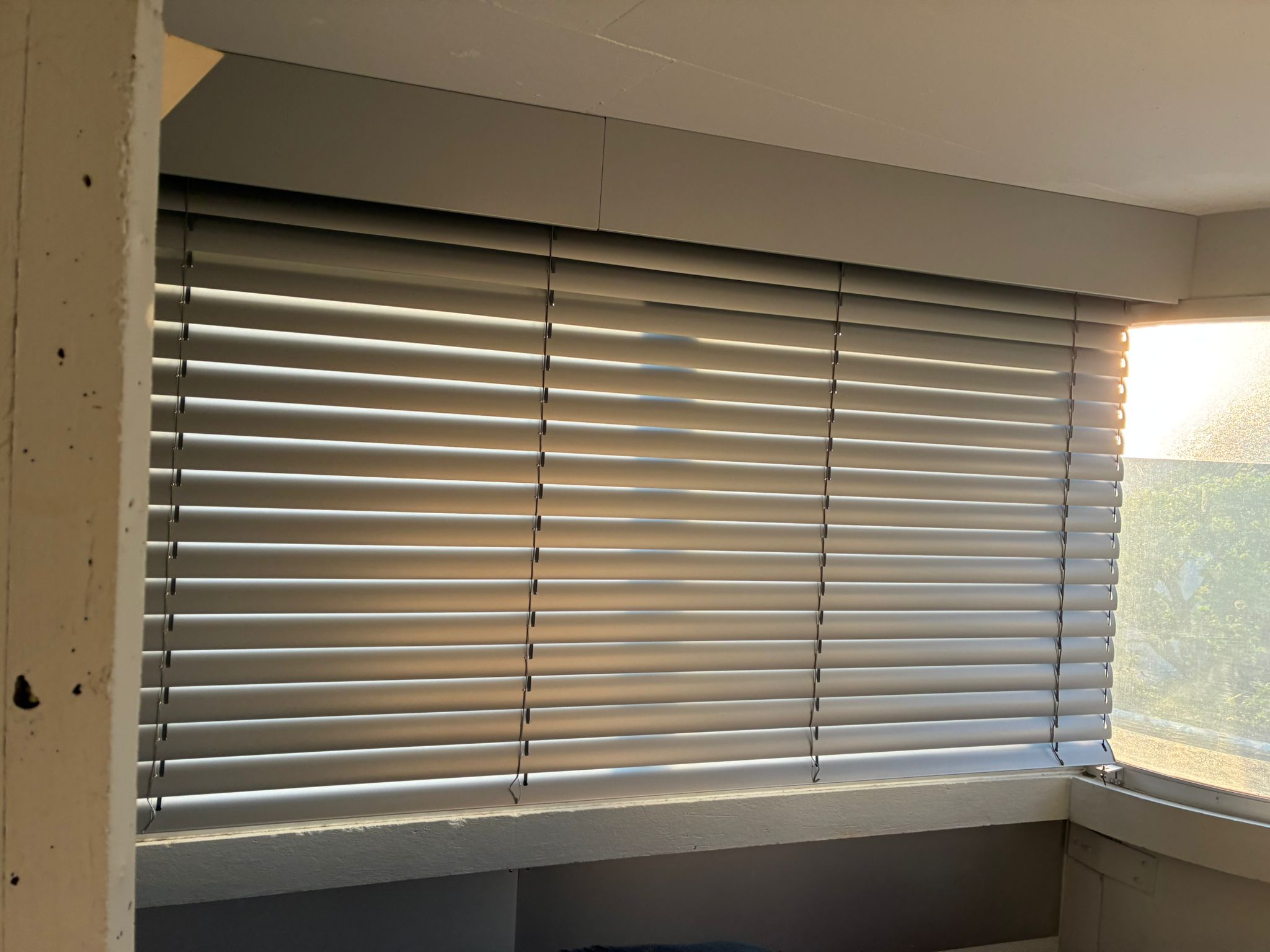 Innenjalousien Projekt Zürich umgesetzt von StorenService Tiler
