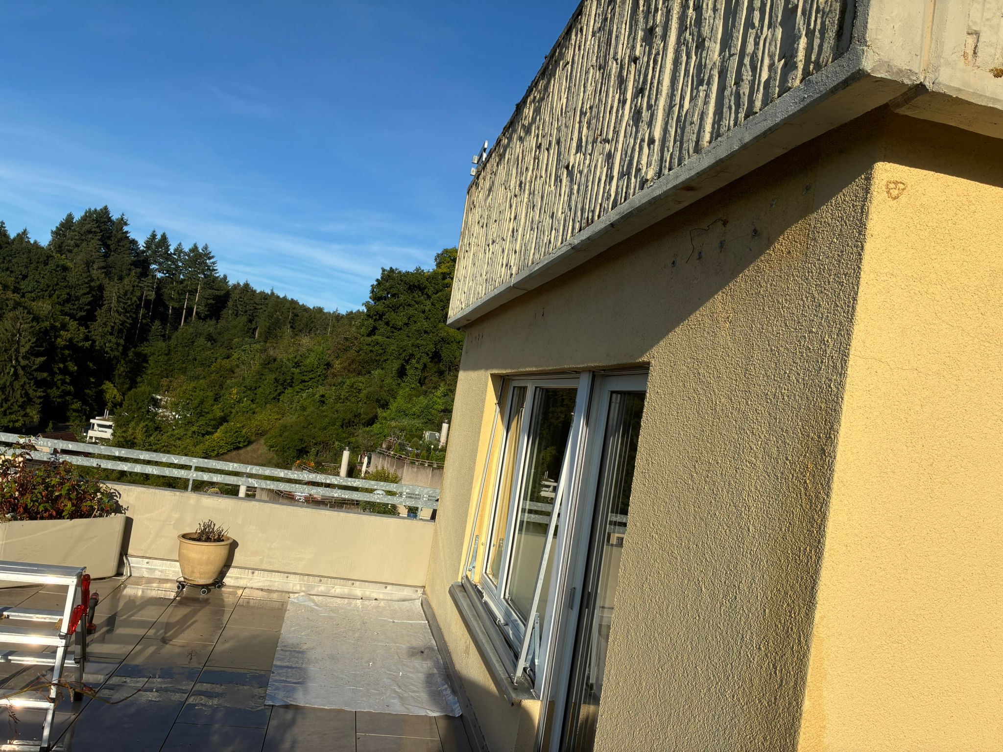 Jalousien Montage und Wartung von StorenService Tiler in Zürich
